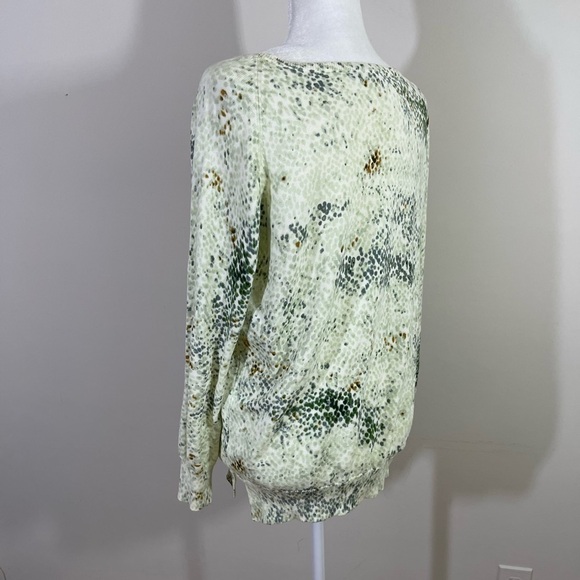 H by Halston sz med sweater light cream with earthy tones in an abstract design - Picture 7 of 12